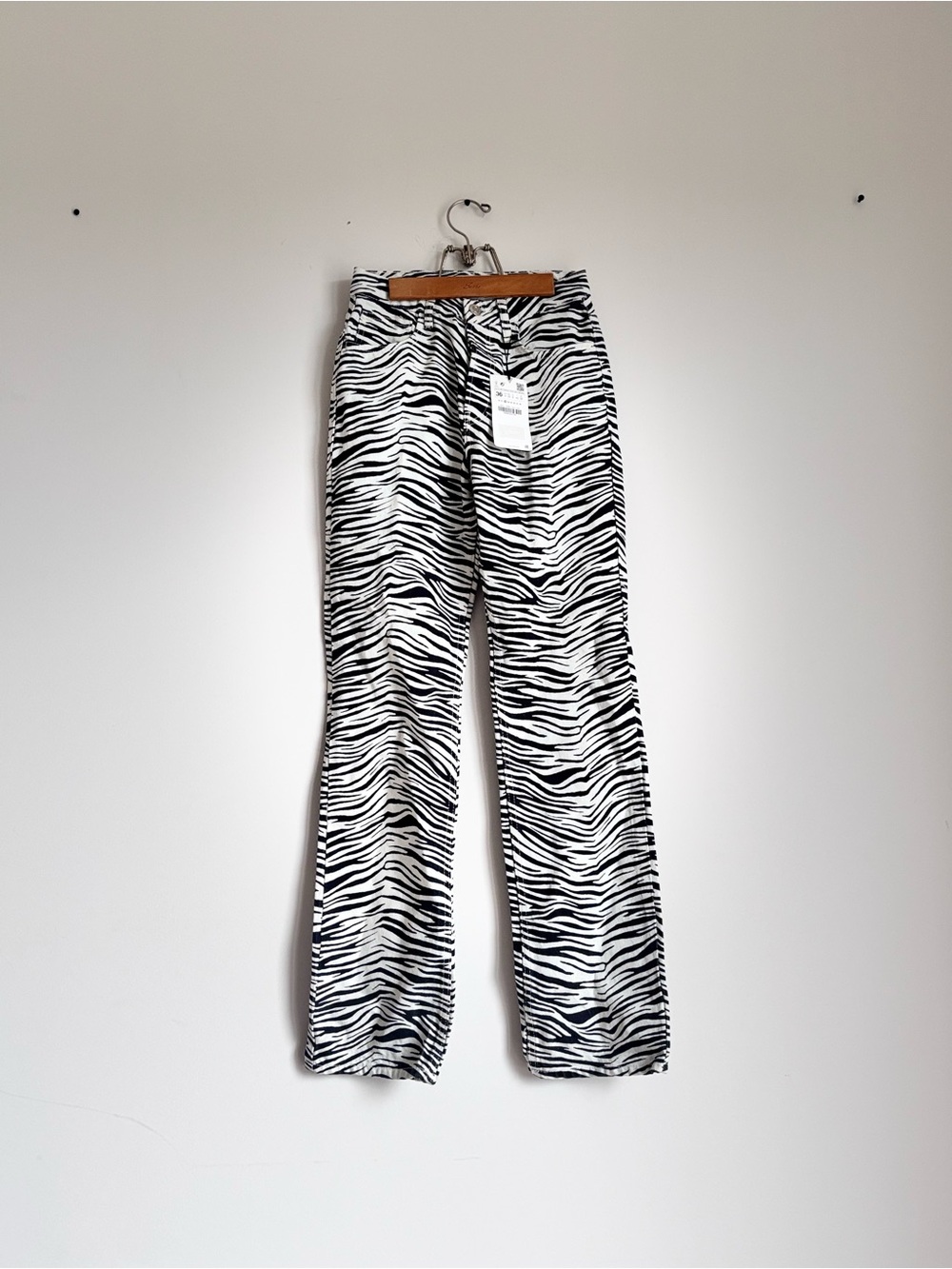 NWT Zara Black and White Zebra Print Straight Leg Jeans Size 4 / EUR 36